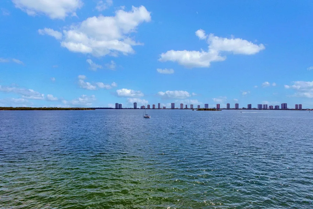 100 Shore Court North Palm Beach FL 33408