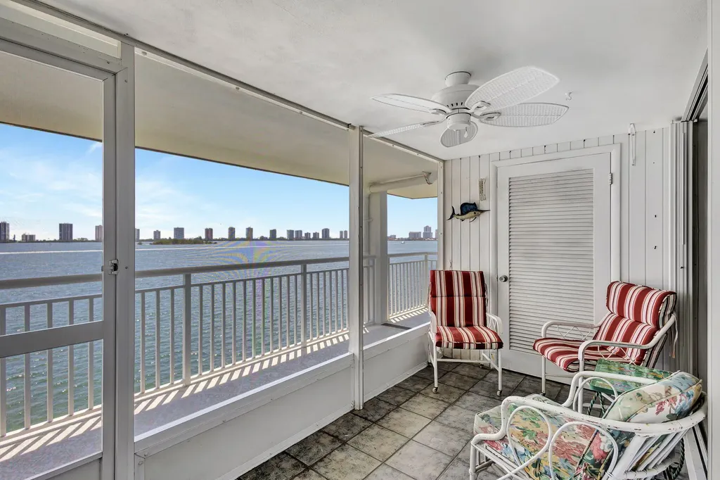 100 Shore Court North Palm Beach FL 33408