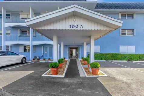 100 Shore Court North Palm Beach FL 33408