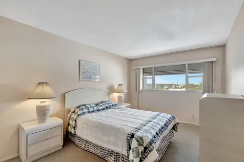 100 Shore Court North Palm Beach FL 33408
