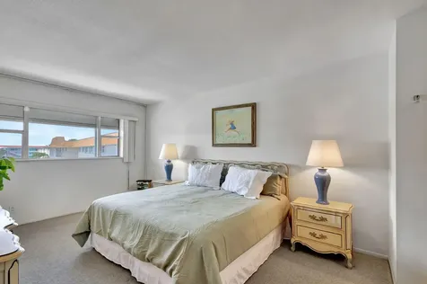 100 Shore Court North Palm Beach FL 33408
