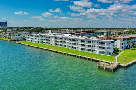 100 Shore Court North Palm Beach FL 33408