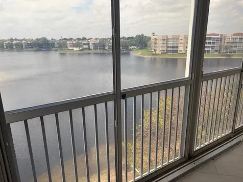7727 Southampton Terrace Tamarac FL 33321