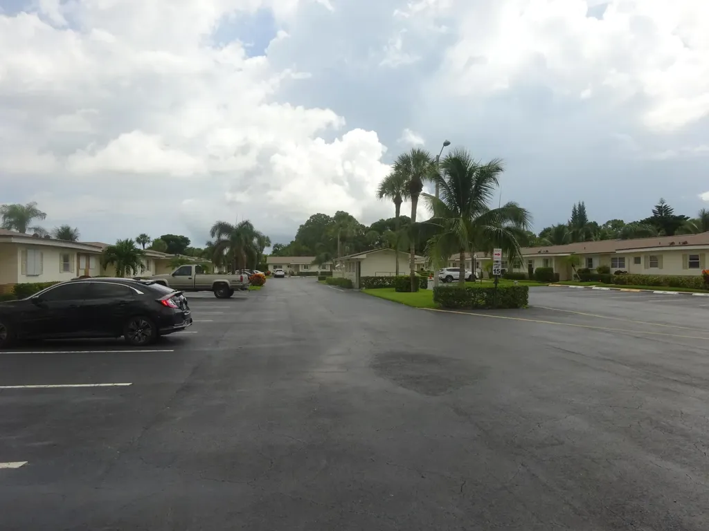 2864 E Crosley Drive Drive E West Palm Beach FL 33415