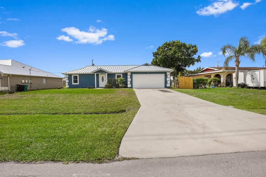 2138 SW Janette Avenue Port St Lucie FL 34953