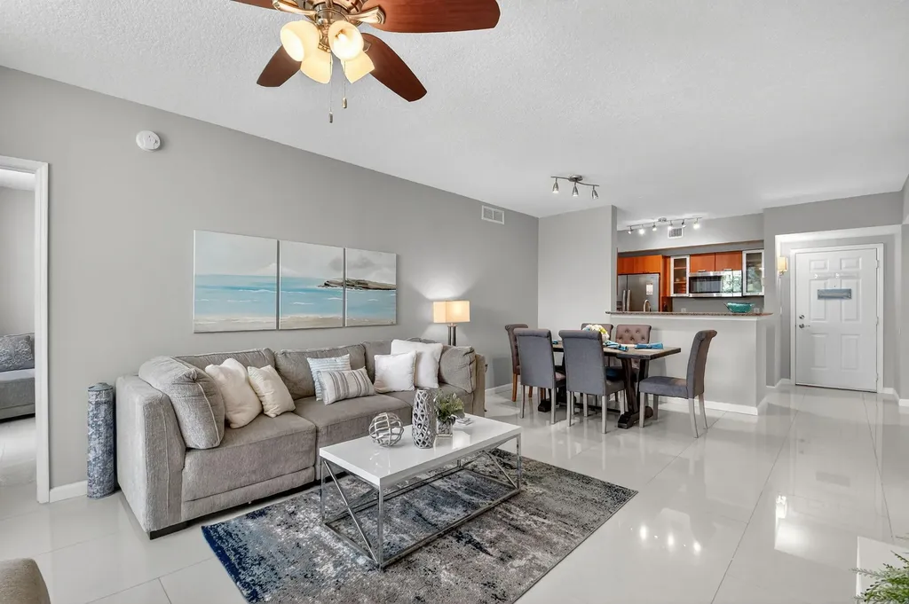 625 Casa Loma Boulevard Boynton Beach FL 33435