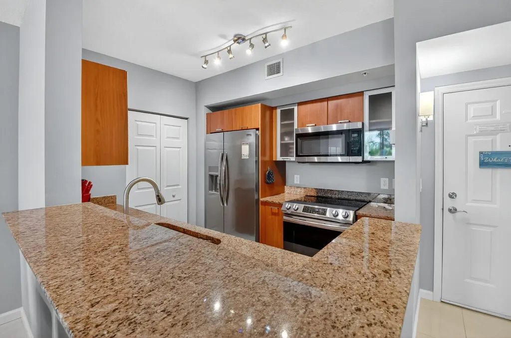 625 Casa Loma Boulevard Boynton Beach FL 33435