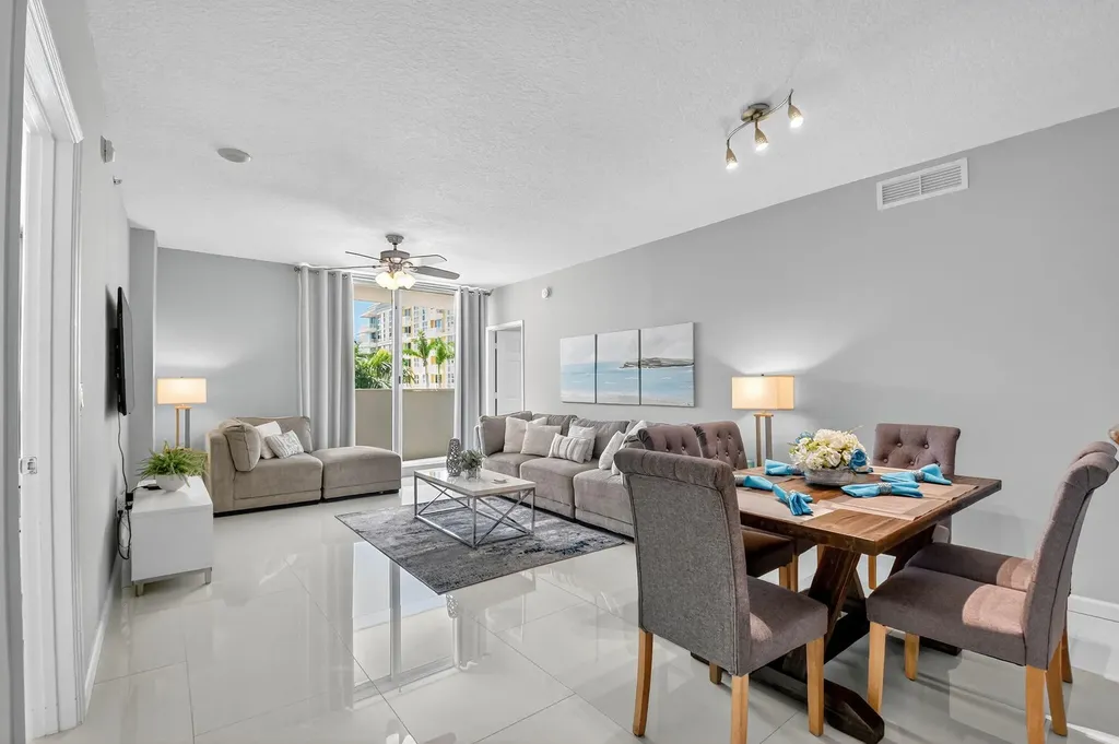 625 Casa Loma Boulevard Boynton Beach FL 33435