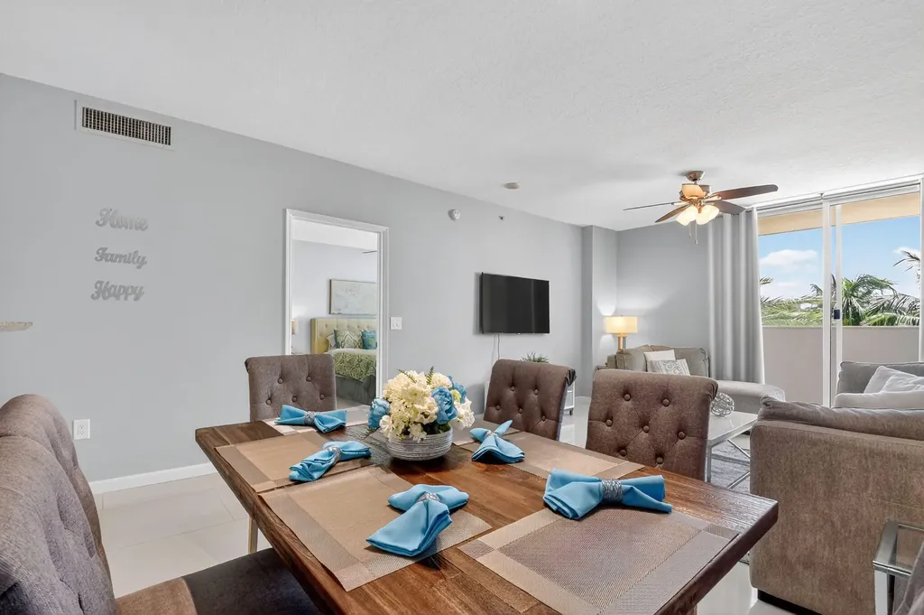 625 Casa Loma Boulevard Boynton Beach FL 33435