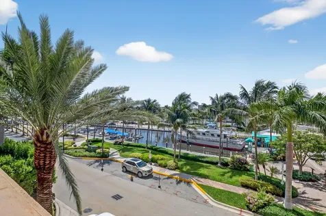 625 Casa Loma Boulevard Boynton Beach FL 33435