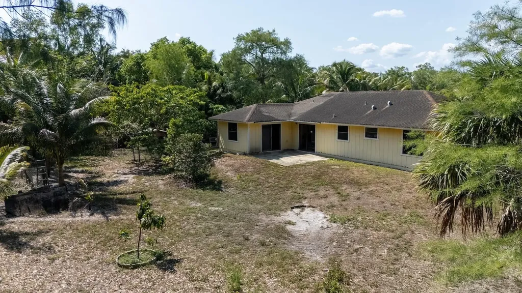 17254 32nd Lane N The Acreage FL 33470