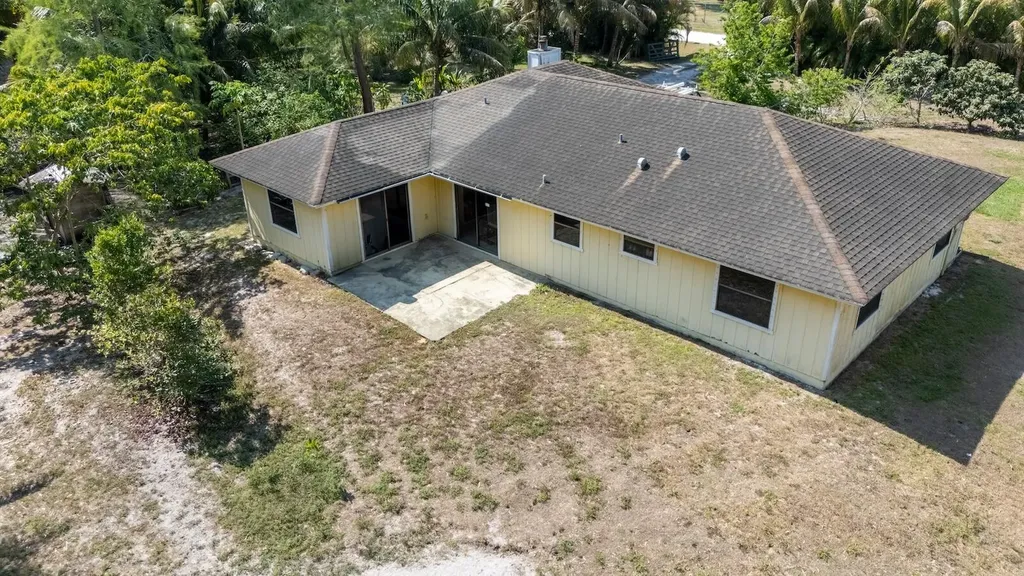 17254 32nd Lane N The Acreage FL 33470