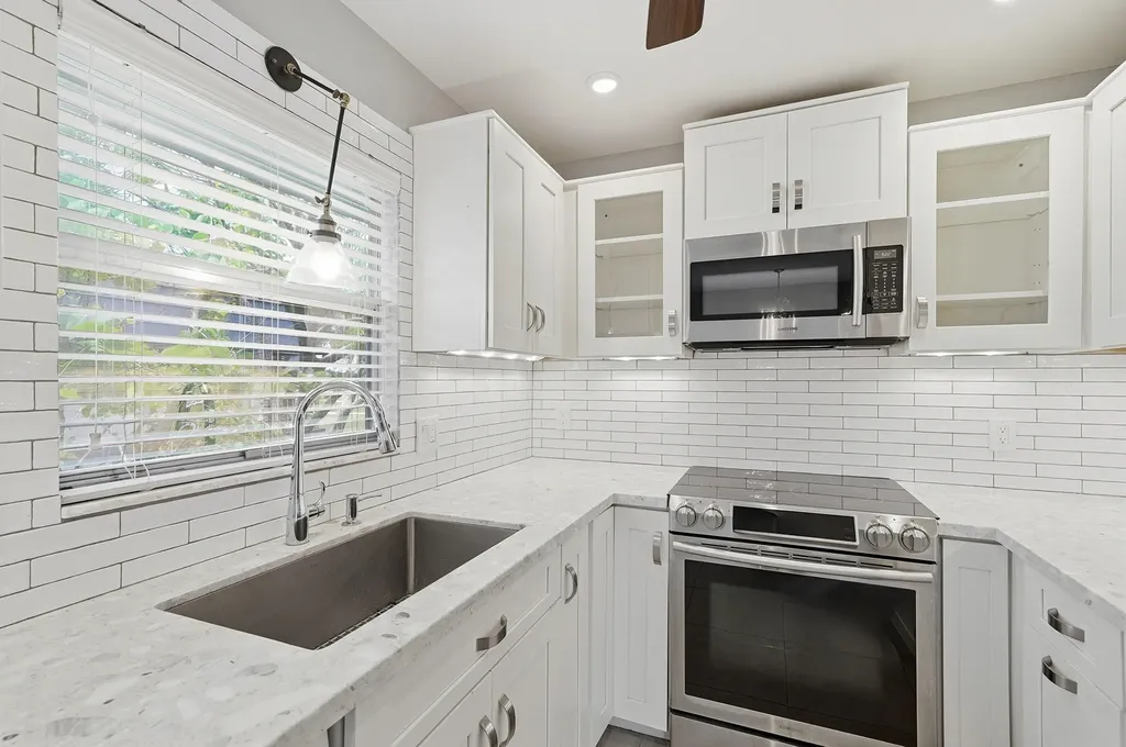 373 Tuscany G Delray Beach FL 33446