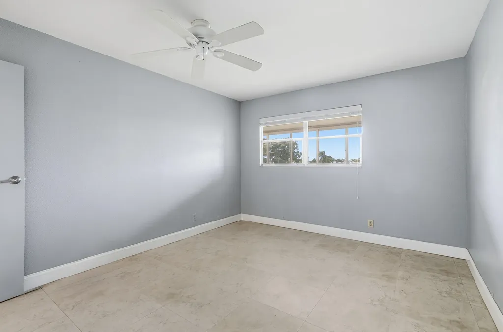 373 Tuscany G Delray Beach FL 33446
