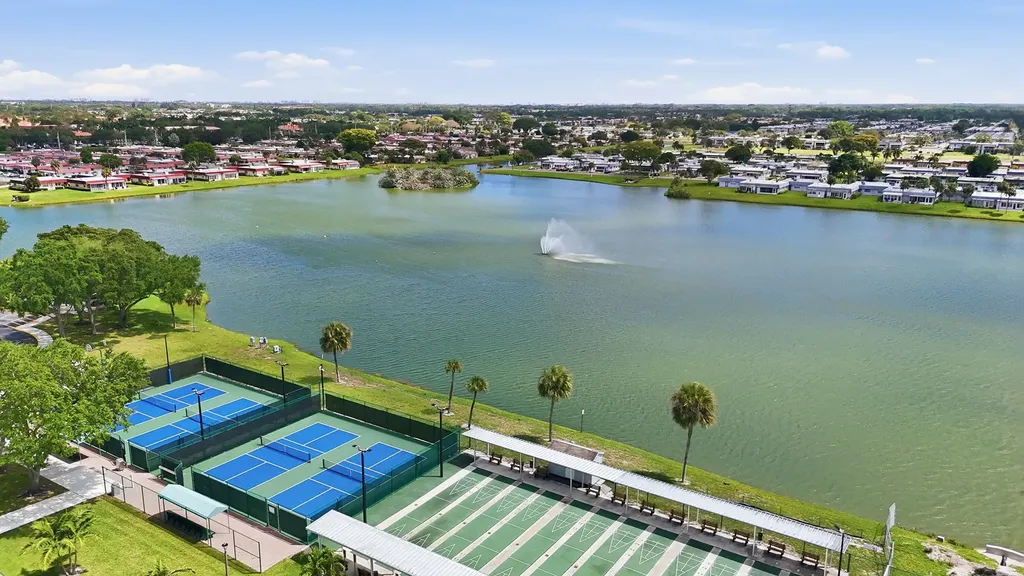 373 Tuscany G Delray Beach FL 33446