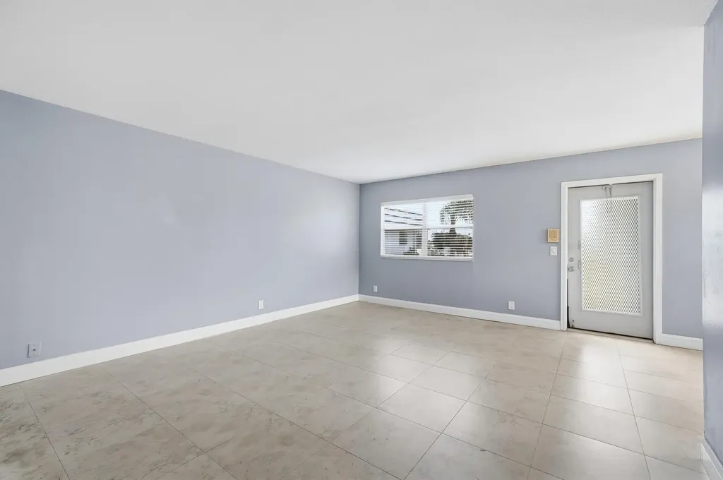 373 Tuscany G Delray Beach FL 33446