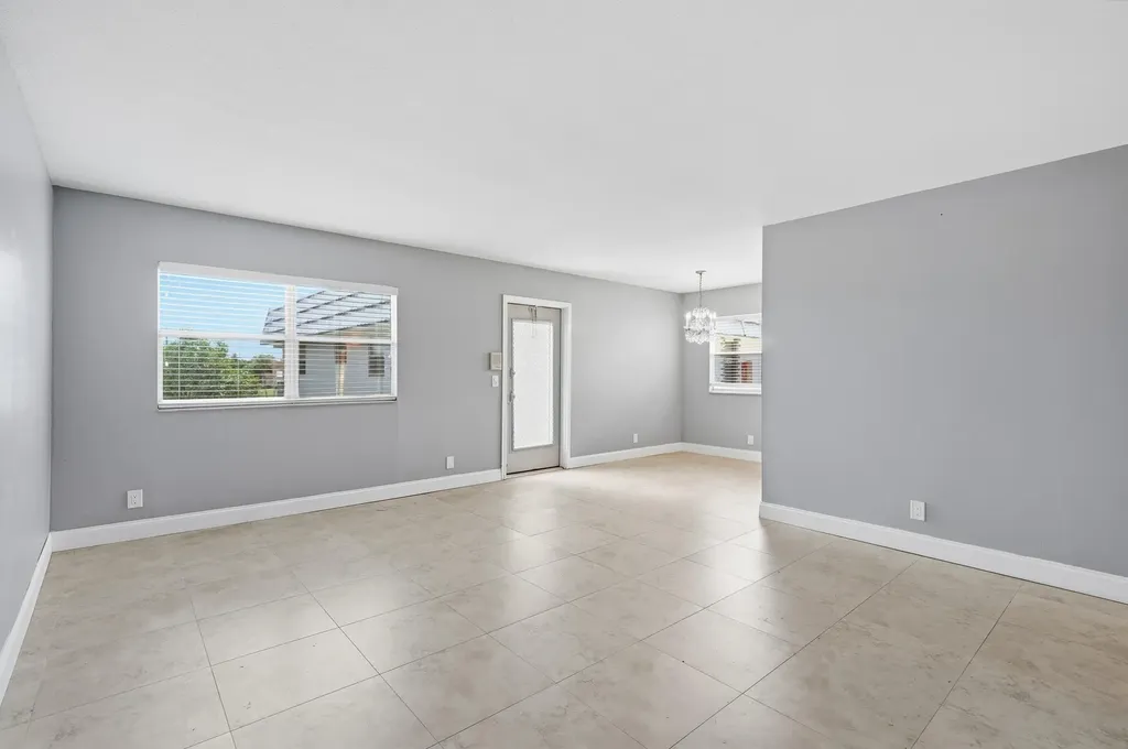 373 Tuscany G Delray Beach FL 33446