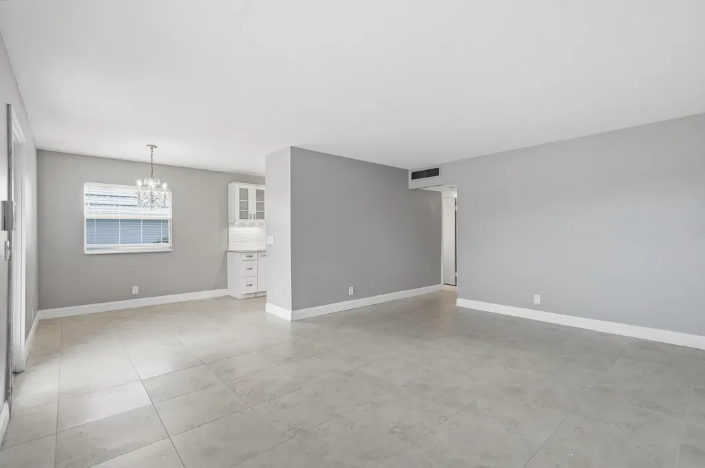 373 Tuscany G Delray Beach FL 33446