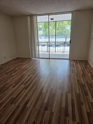 3750 Inverrary Drive Lauderhill FL 33319
