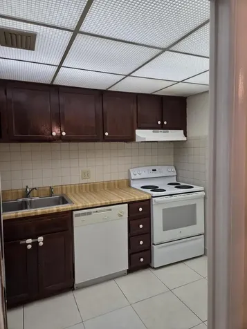 3750 Inverrary Drive Lauderhill FL 33319