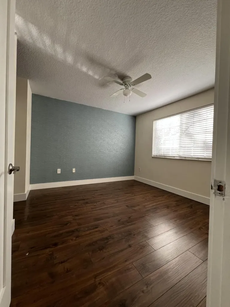 4187 N Haverhill Road West Palm Beach FL 33417