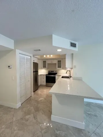 4187 N Haverhill Road West Palm Beach FL 33417