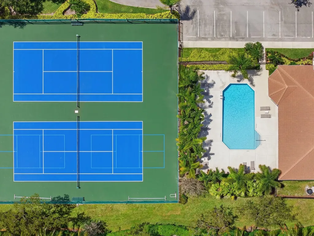 5056 Ventura Drive Delray Beach FL 33484