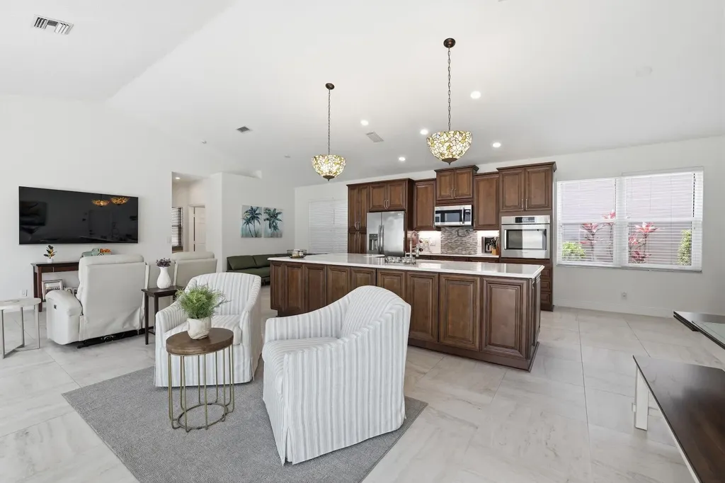 5056 Ventura Drive Delray Beach FL 33484