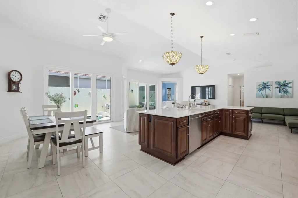5056 Ventura Drive Delray Beach FL 33484