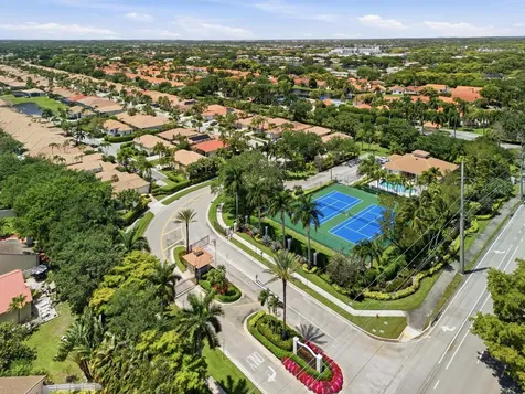 5056 Ventura Drive Delray Beach FL 33484