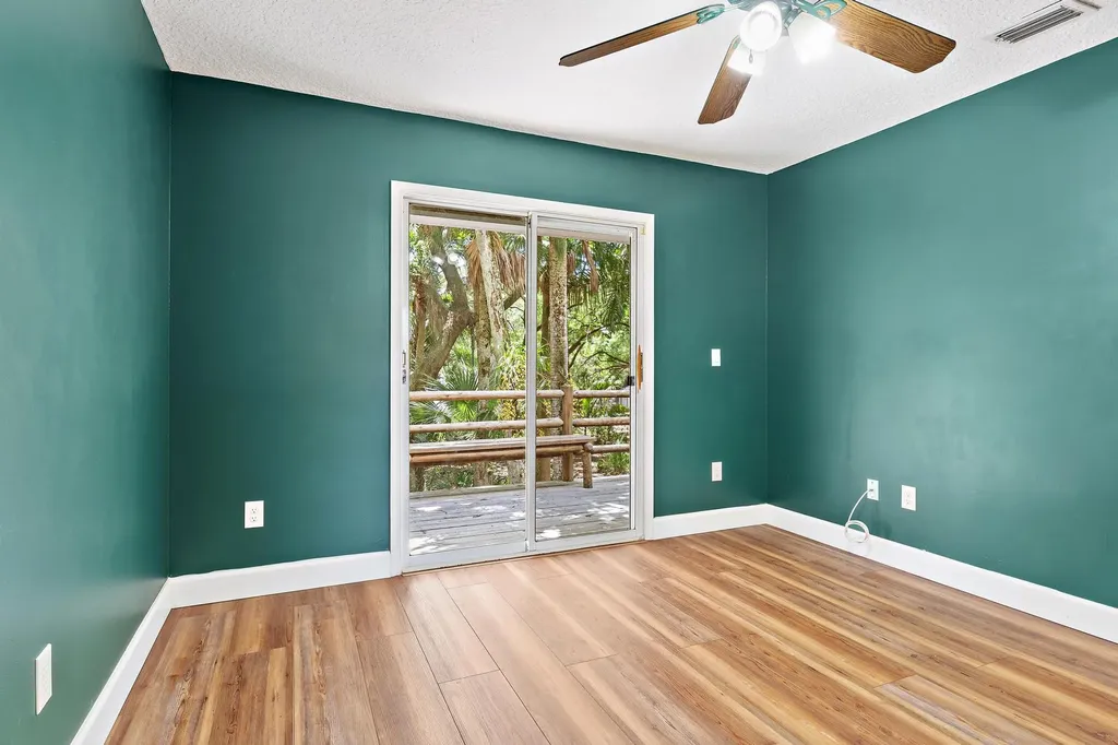 15740 N 99th Street Street N The Acreage FL 33412