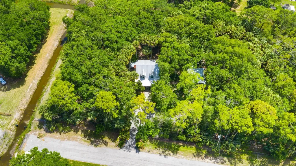 15740 N 99th Street Street N The Acreage FL 33412