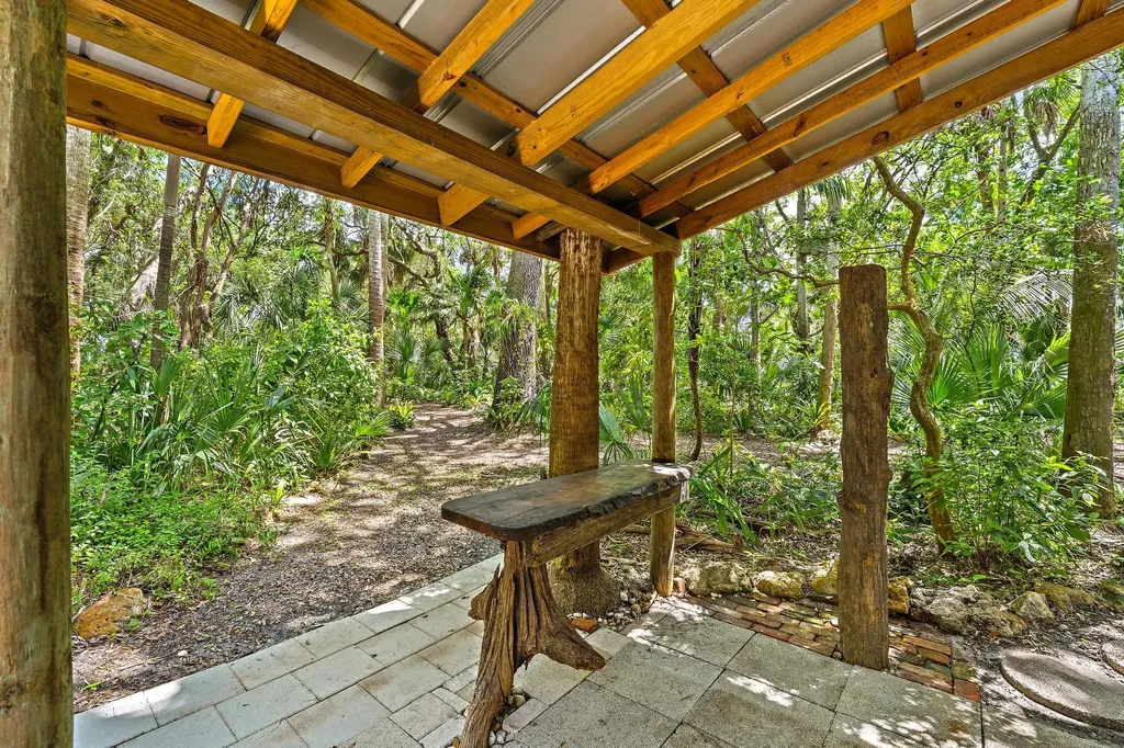 15740 N 99th Street Street N The Acreage FL 33412