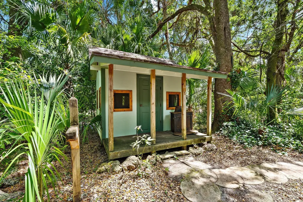 15740 N 99th Street Street N The Acreage FL 33412