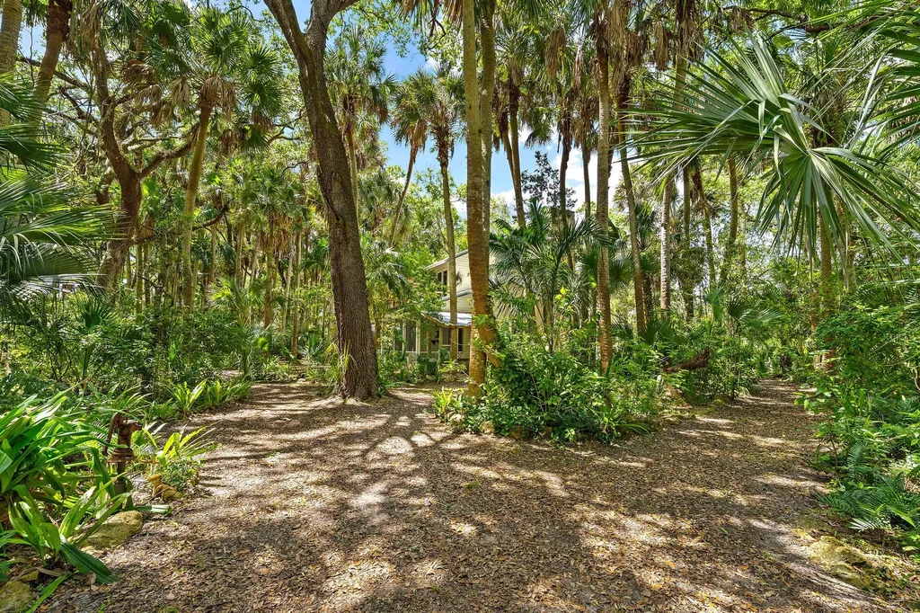 15740 N 99th Street Street N The Acreage FL 33412