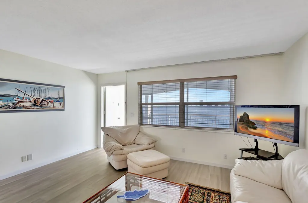 100 Shore Court North Palm Beach FL 33408