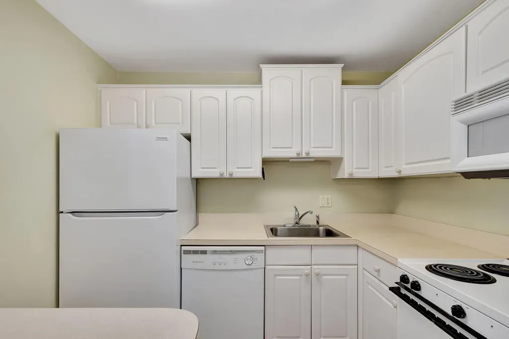 100 Shore Court North Palm Beach FL 33408