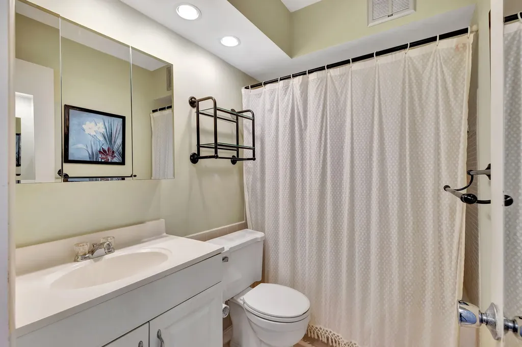 100 Shore Court North Palm Beach FL 33408
