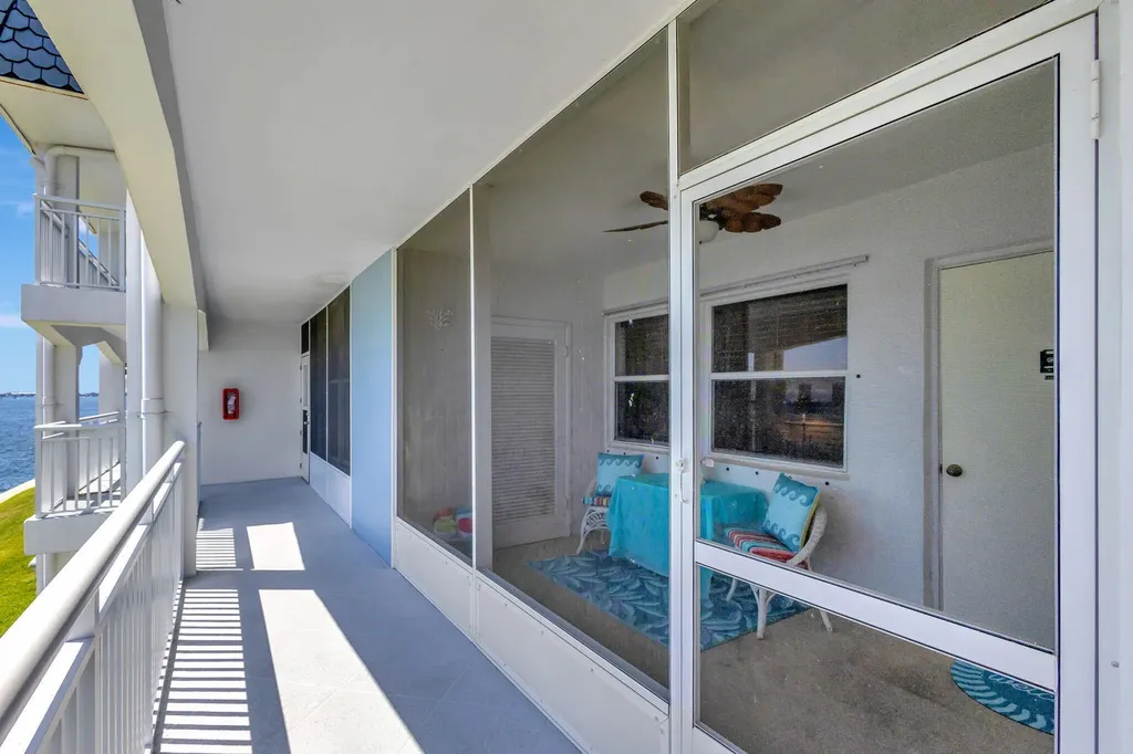 100 Shore Court North Palm Beach FL 33408