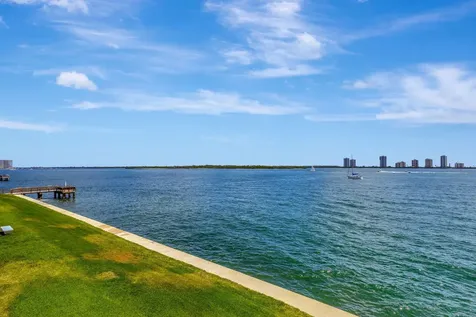 100 Shore Court North Palm Beach FL 33408