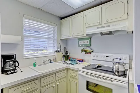 100 Shore Court North Palm Beach FL 33408
