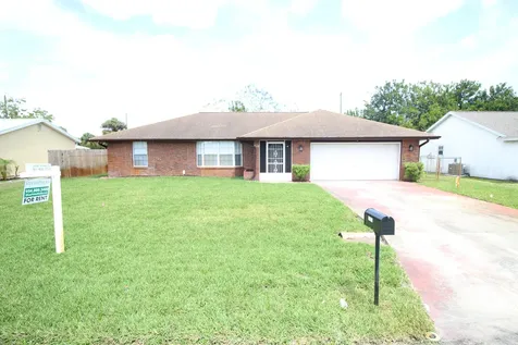 2133 Clover Street NE Palm Bay FL 32905