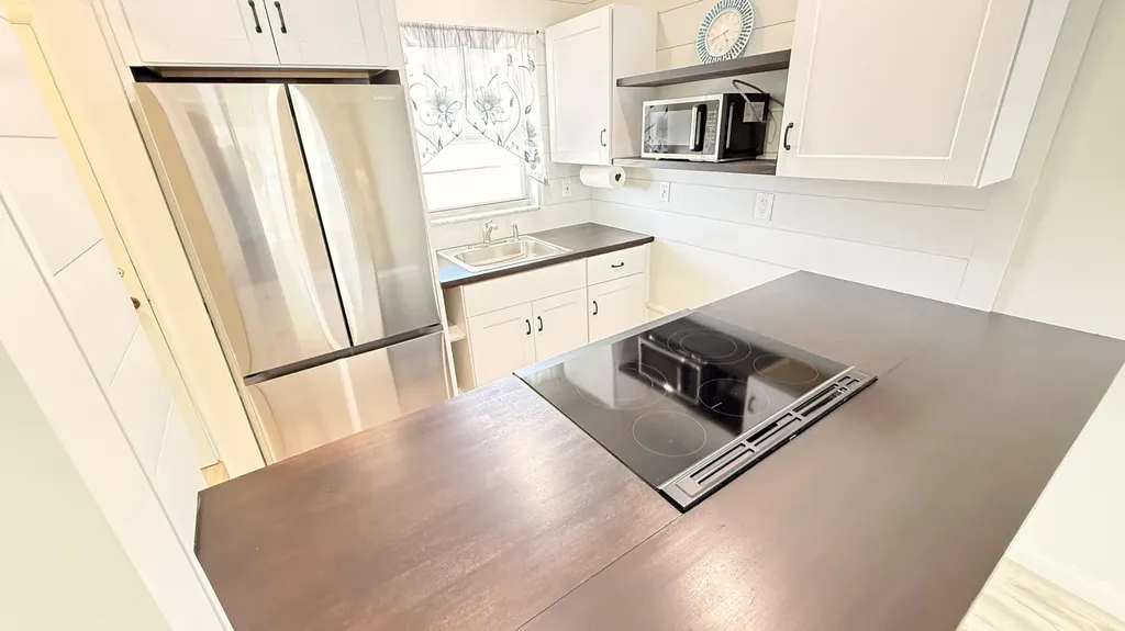 1114 Lake Terrace Boynton Beach FL 33426