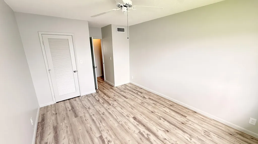 1114 Lake Terrace Boynton Beach FL 33426