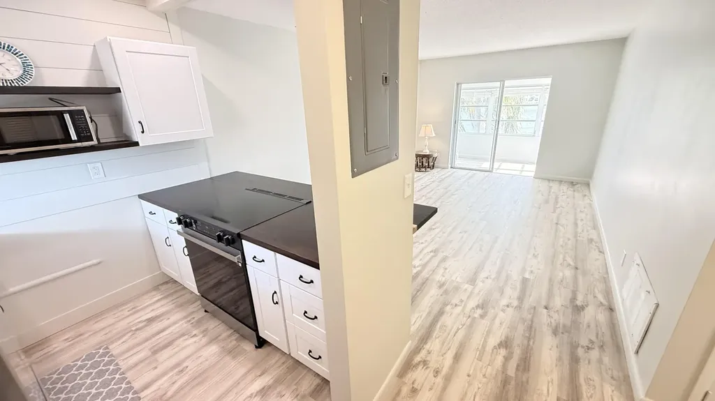 1114 Lake Terrace Boynton Beach FL 33426