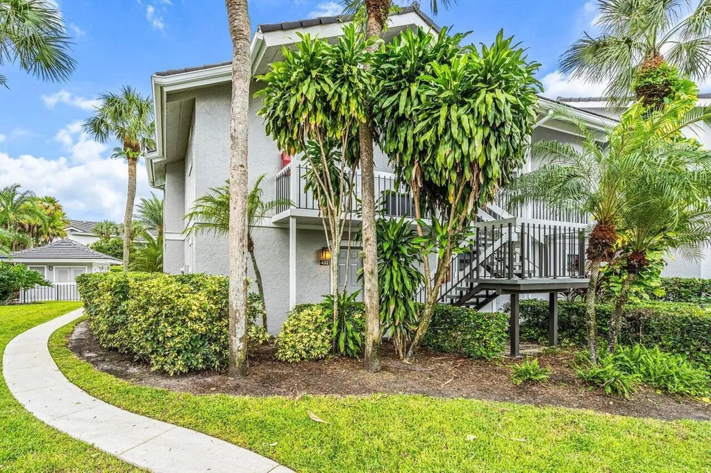 11863 Wimbledon Circle Wellington FL 33414