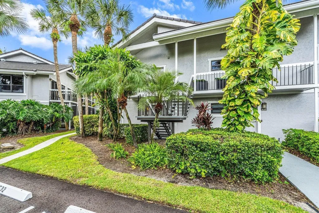 11863 Wimbledon Circle Wellington FL 33414
