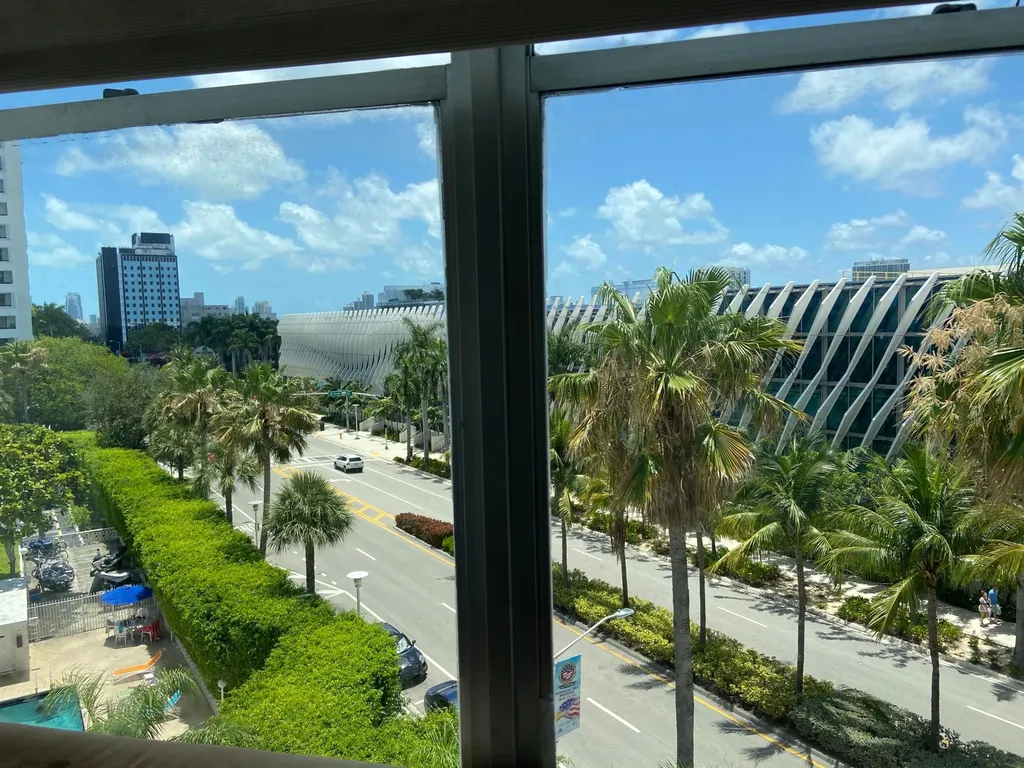 1881 Washington Avenue Miami Beach FL 33139