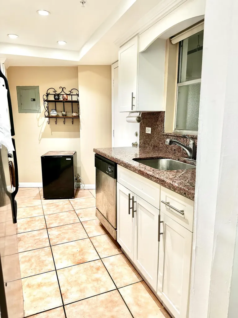 1881 Washington Avenue Miami Beach FL 33139