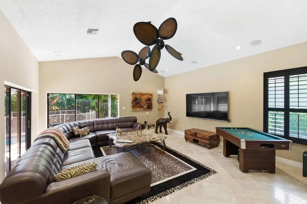 4654 NW 26th Way Boca Raton FL 33434